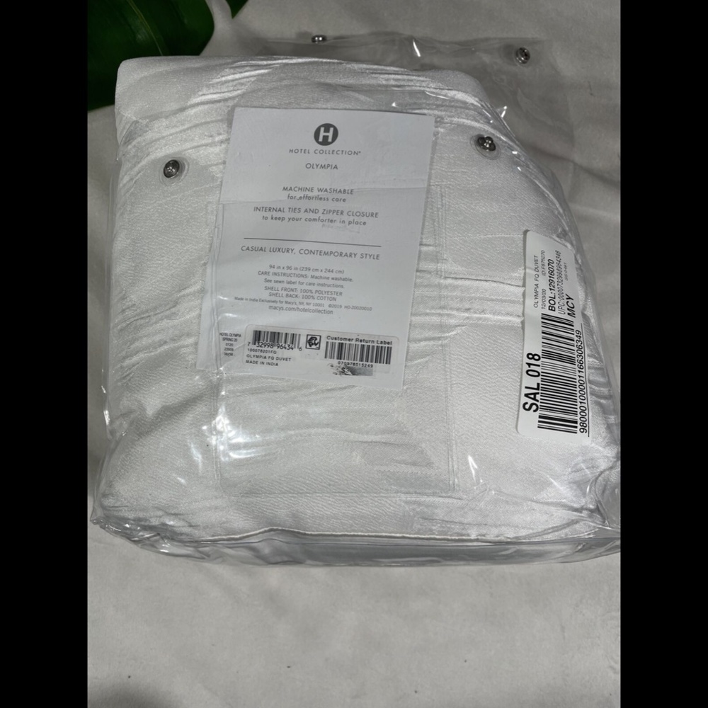 NIB Hotel Collection Olympia Full/Queen Duvet Cove - Picture 3 of 12